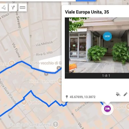 Apartment Da Silvia Attico Nel Cuore Di Con Posto Auto Grado